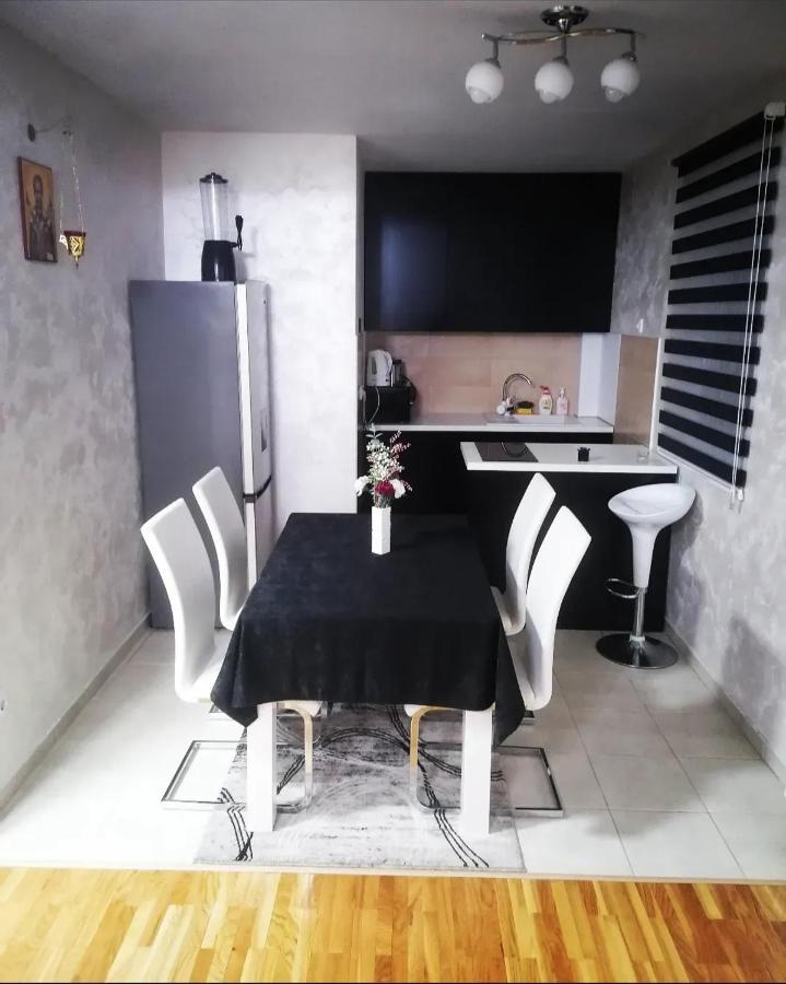 Obrenovac  Nenadovic Apartman מראה חיצוני תמונה